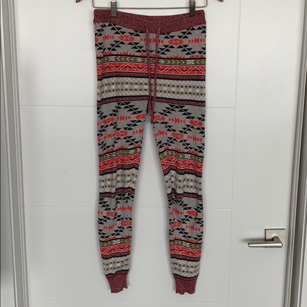 American Eagle Sweater Leggings Pants Pink Pattern